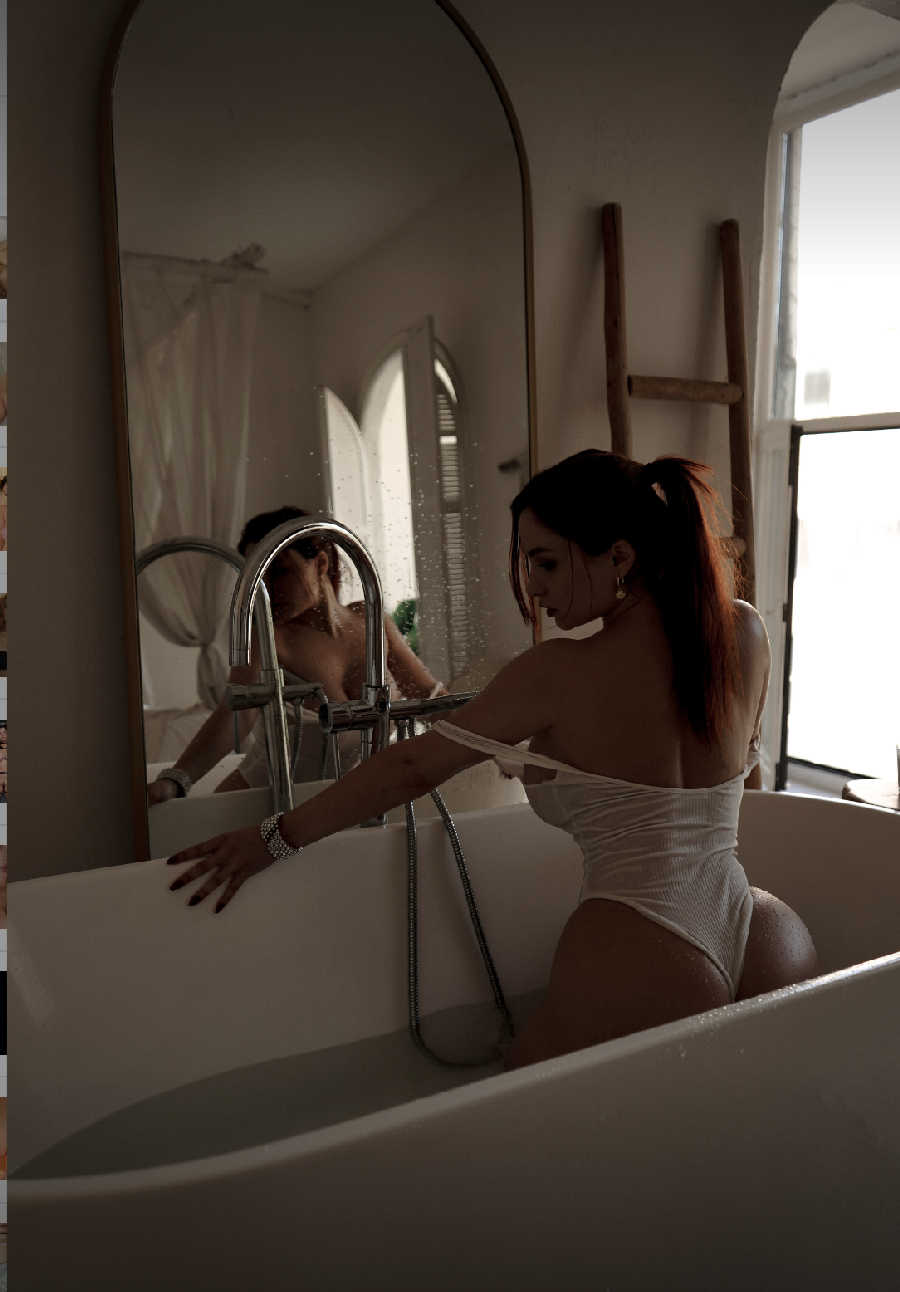 A playful frame from Miranda Faith nude — online in Feira di Santana