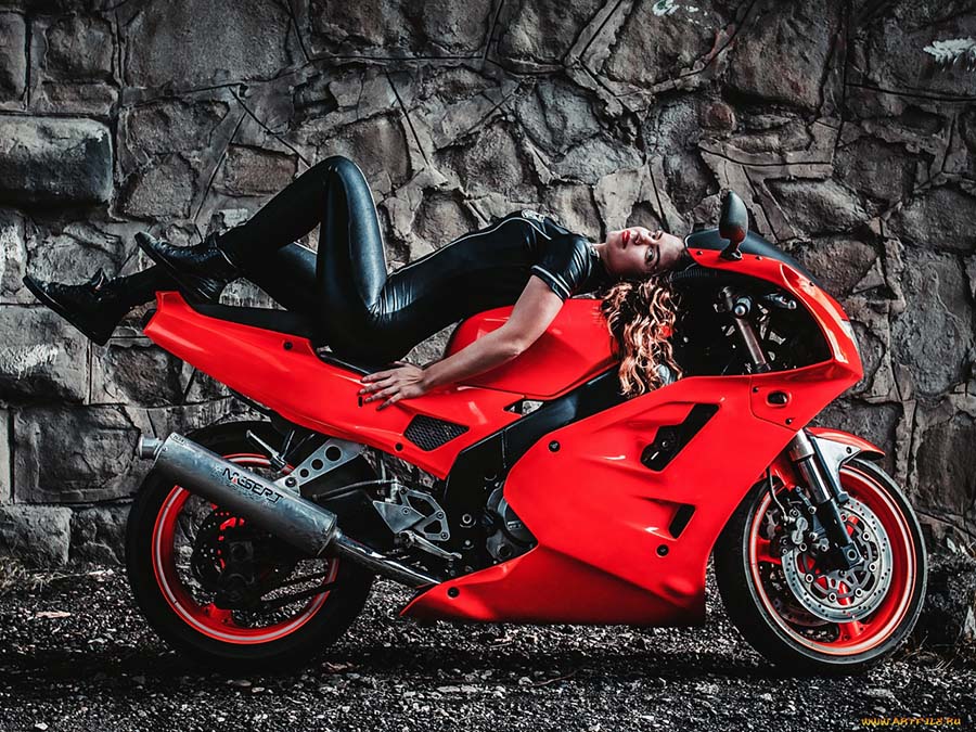 Beautiful girl Beautiful girls and motorcycles in Feira di Santana