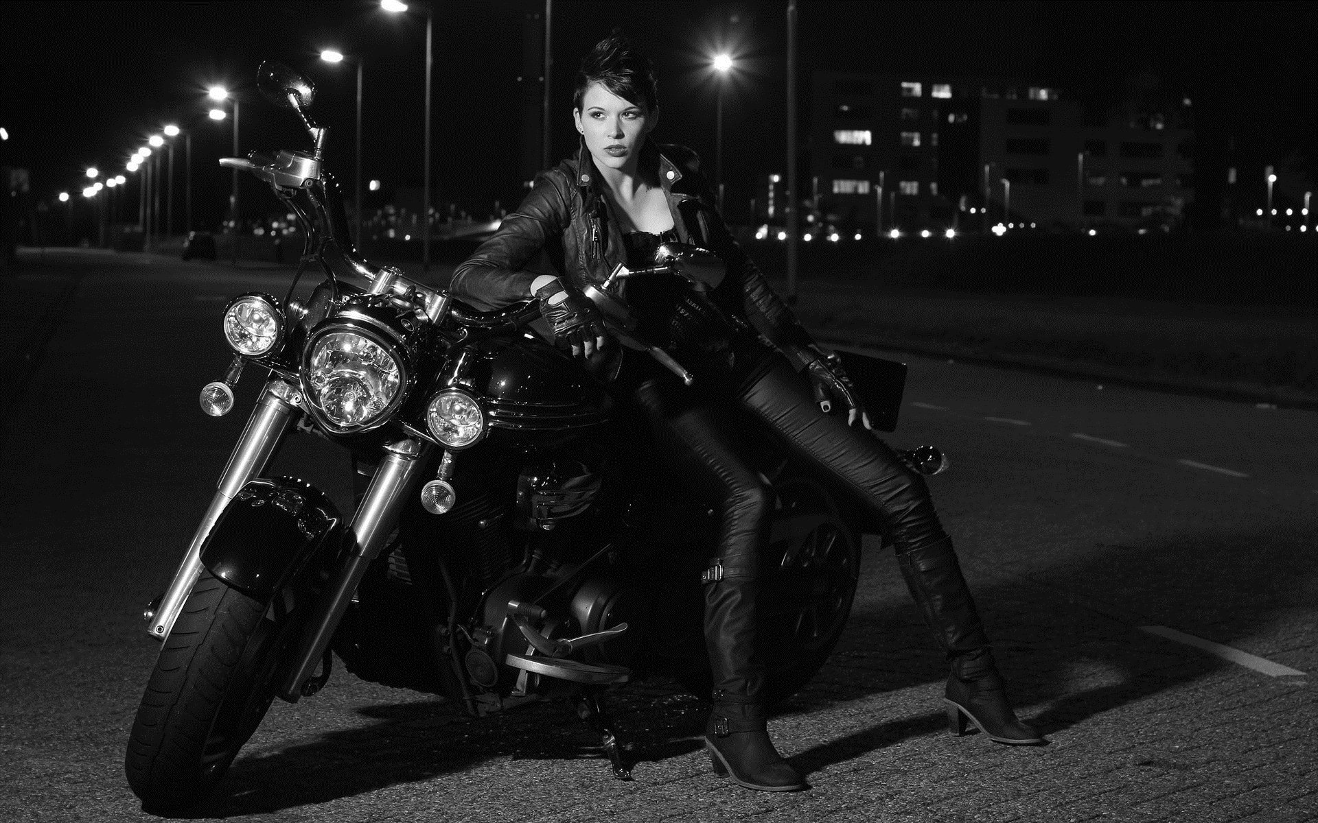 Photo Beautiful girls and motorcycles in Feira di Santana