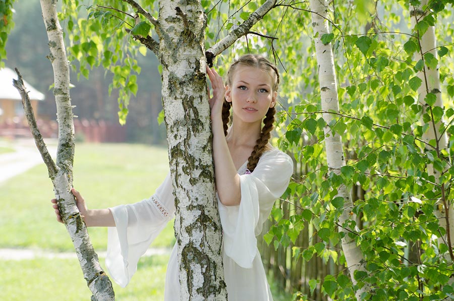 Women in Slavic costumes in Feira di Santana