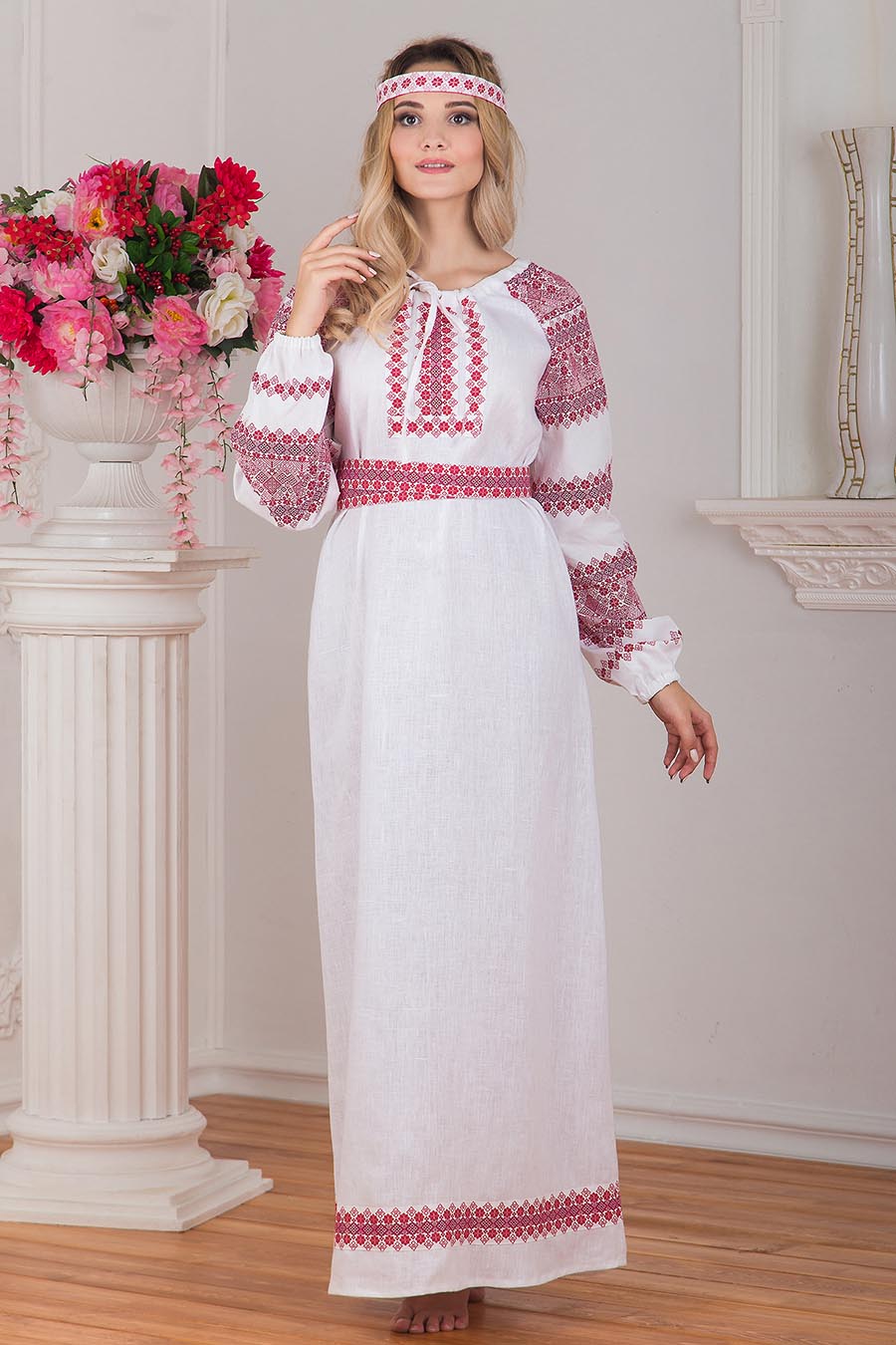 Women in Slavic costumes in Feira di Santana