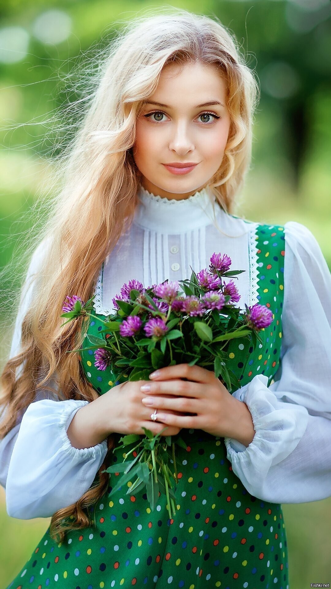 Girls in Slavic costumes in Feira di Santana